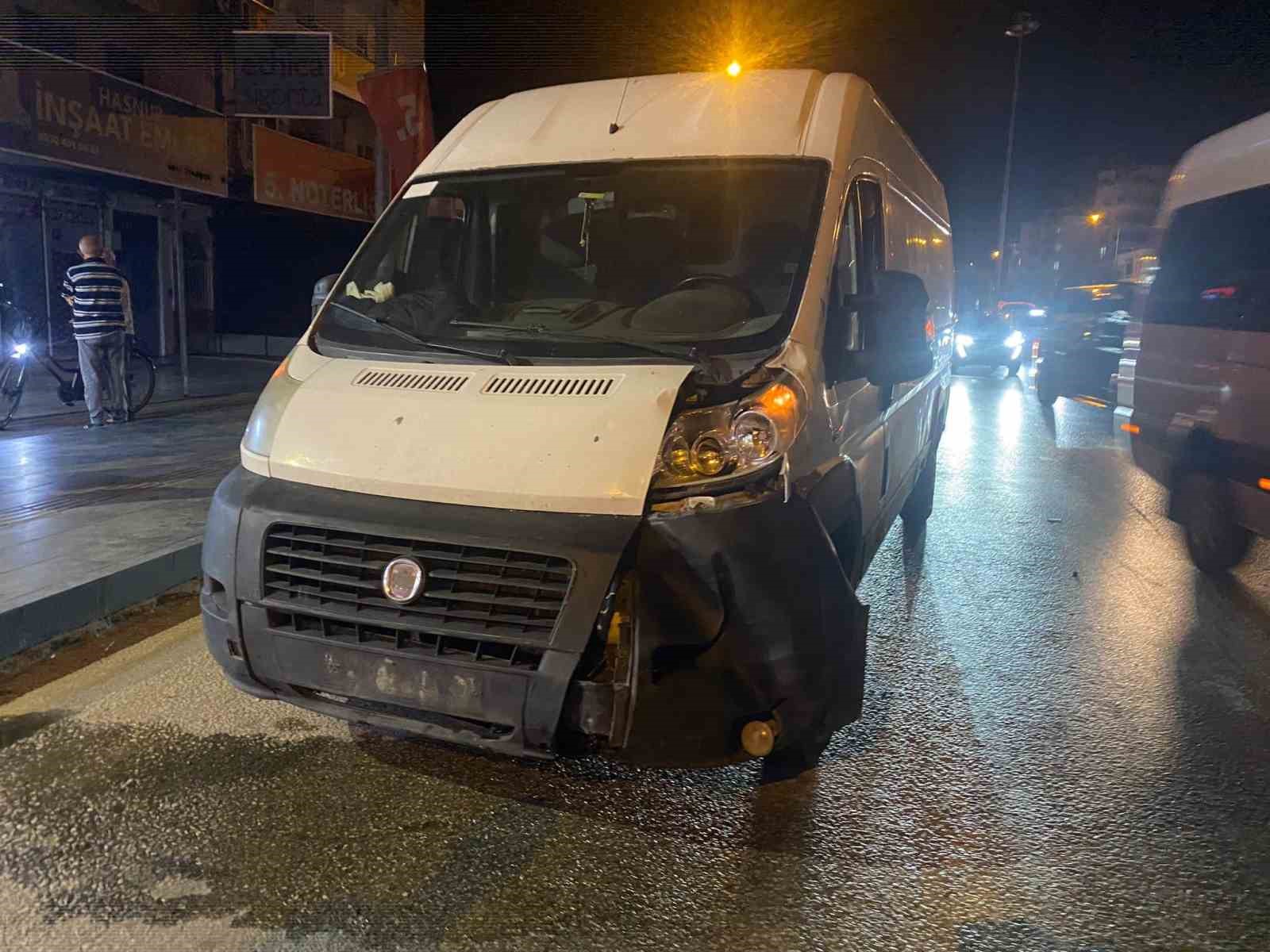 Antalya’da minibüsün çarptığı çocuk hayatını kaybetti