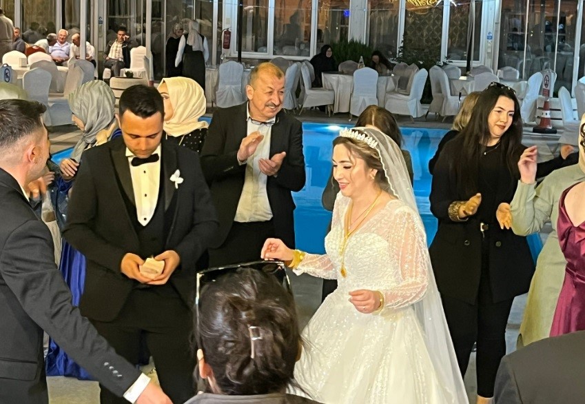 Tavşanlı’da teknikerlerin düğünü gerçekleşti
