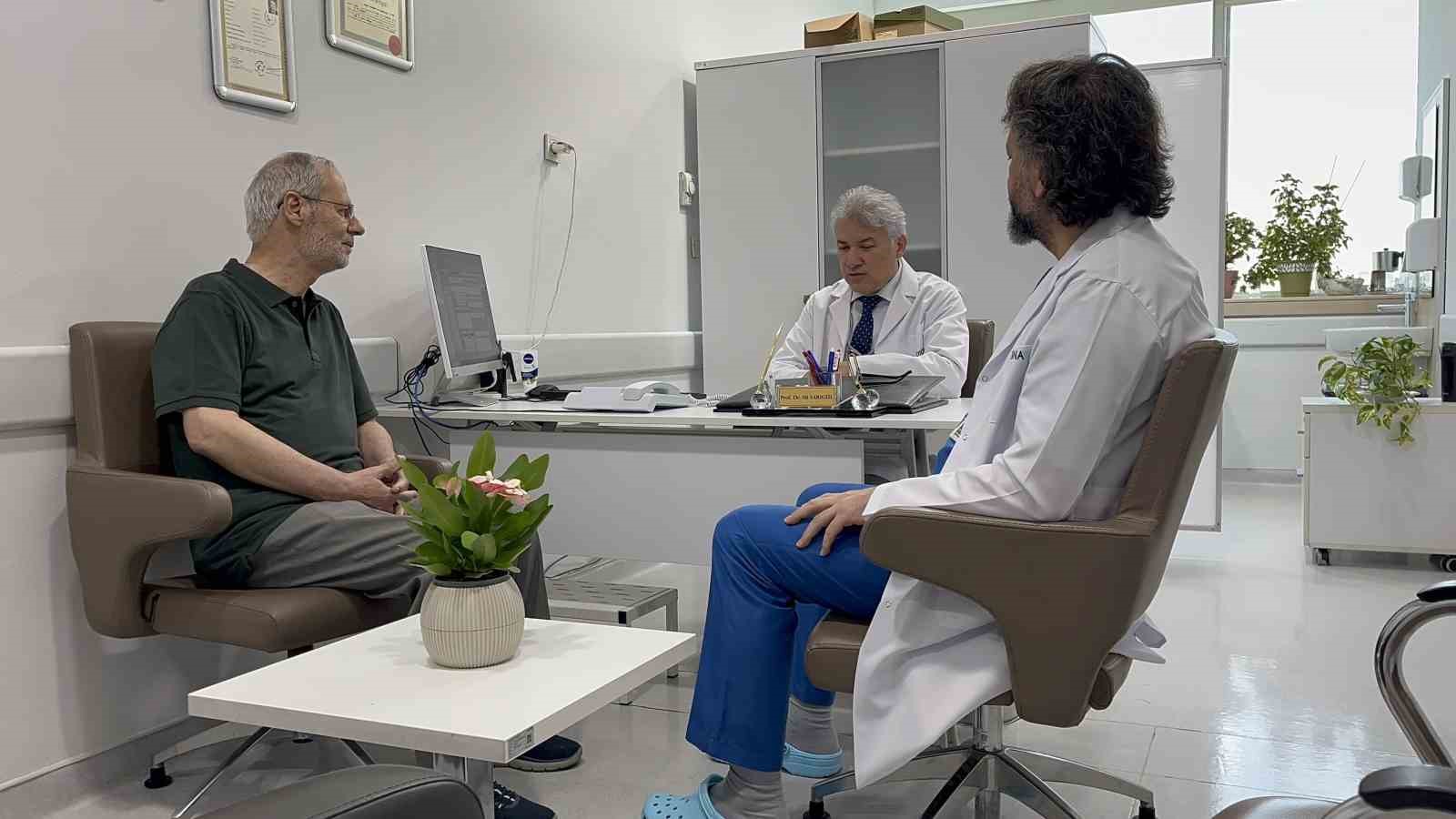 Konya&rsquo;da kalp krizi ge&ccedil;iren 73 yaşındaki hasta, minimal invaziv y&ouml;ntemiyle yapılan ameliyatla sağlığına kavuştu
