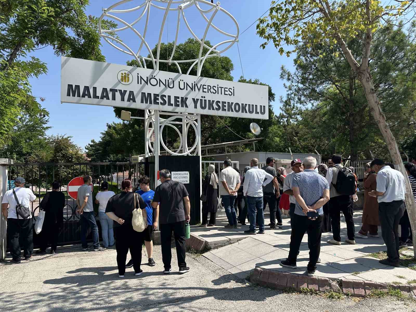 Malatya’da YKS’nin ikinci oturumu başladı