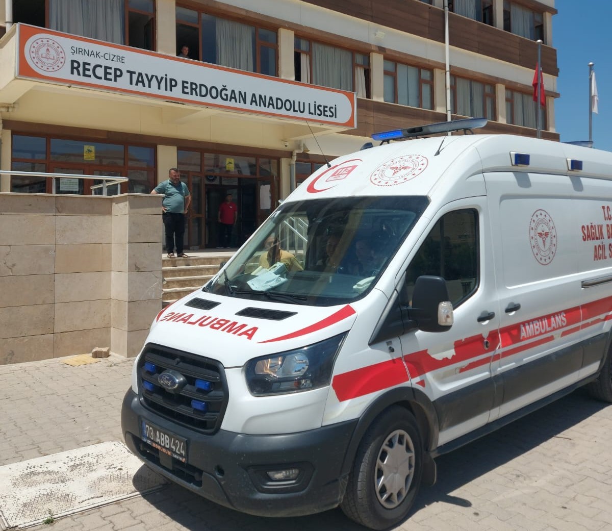 Cizre’de YKS’de fenalaşan iki aday hastaneye kaldırıldı