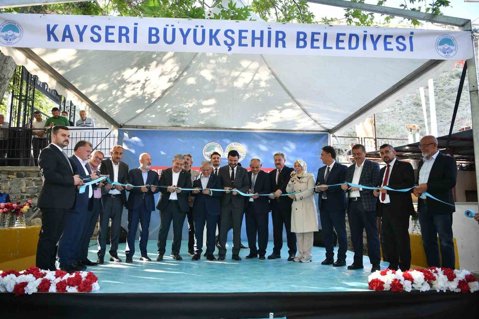 Derebağ Şelalesi ’ne 12 kilometrelik grup yolu yapıldı