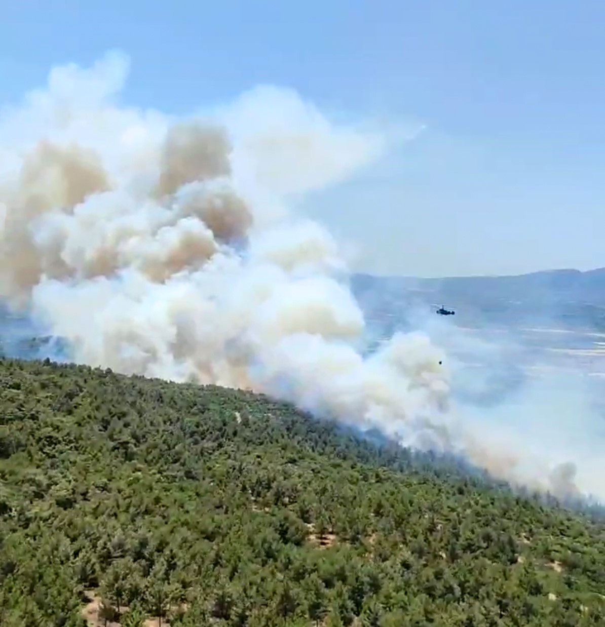 Kırıkağaç’ta yangın yeniden başladı