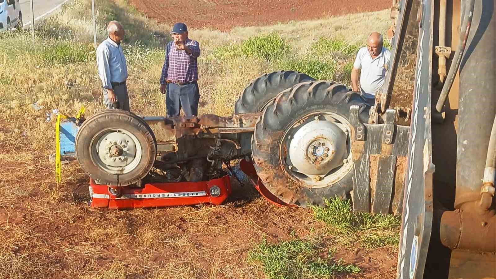 Kırıkkale&rsquo;de trakt&ouml;r kazası: S&uuml;r&uuml;c&uuml; hayatını kaybetti, eşi ağır yaralandı
