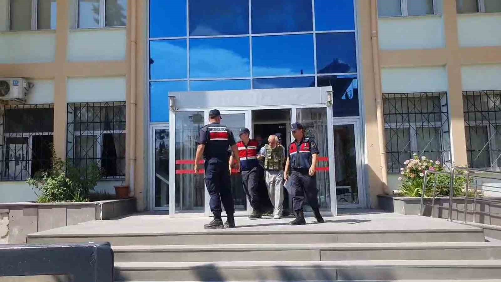 Mersin’de komşu katliamına 2 ağırlaştırılmış müebbet cezası