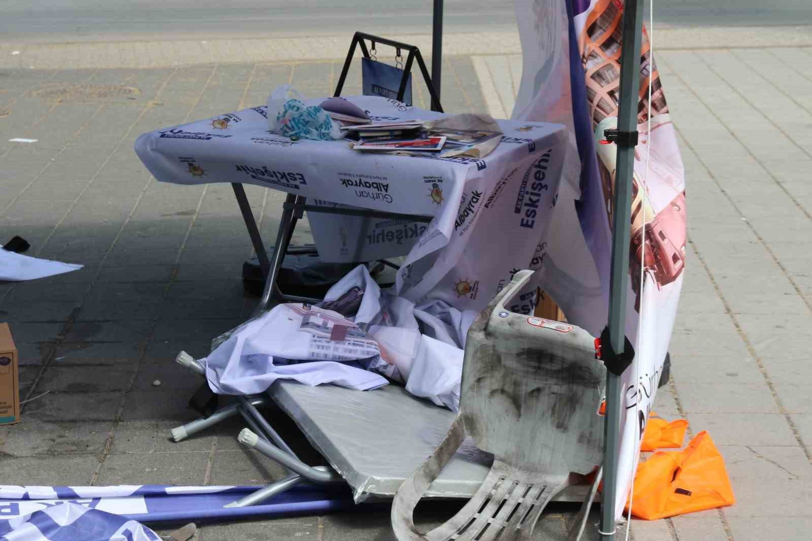 Eskişehir’de AK Parti standına saldırı