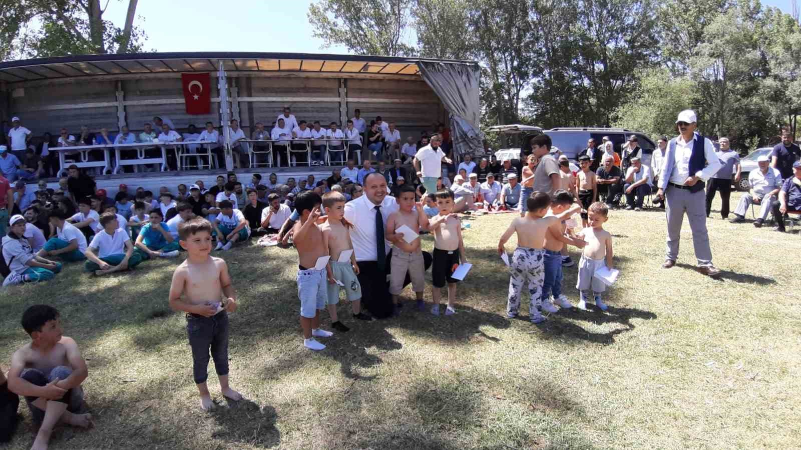 Festival değil geleneksel Hacet Bayramı