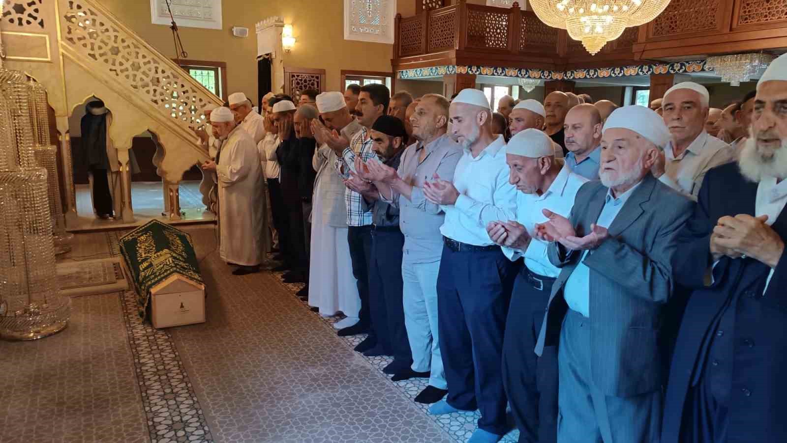 Danıştay hakimi, Batman’da aile mezarlığında toprağa verildi