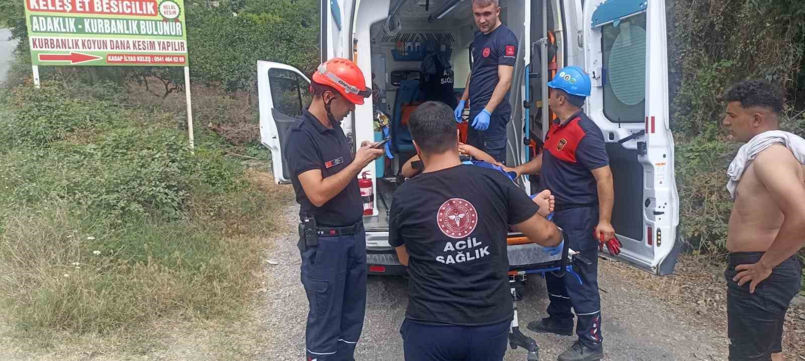 D&ouml;rtyol&rsquo;da ayağı kayalıklara sıkışan şahıs yaralandı
