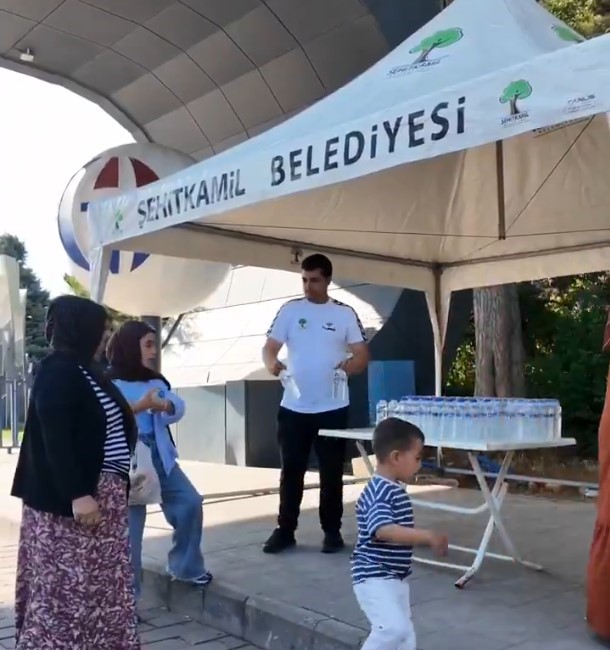 Şehitkamil Belediyesi’nden sınava giren öğrencilere destek