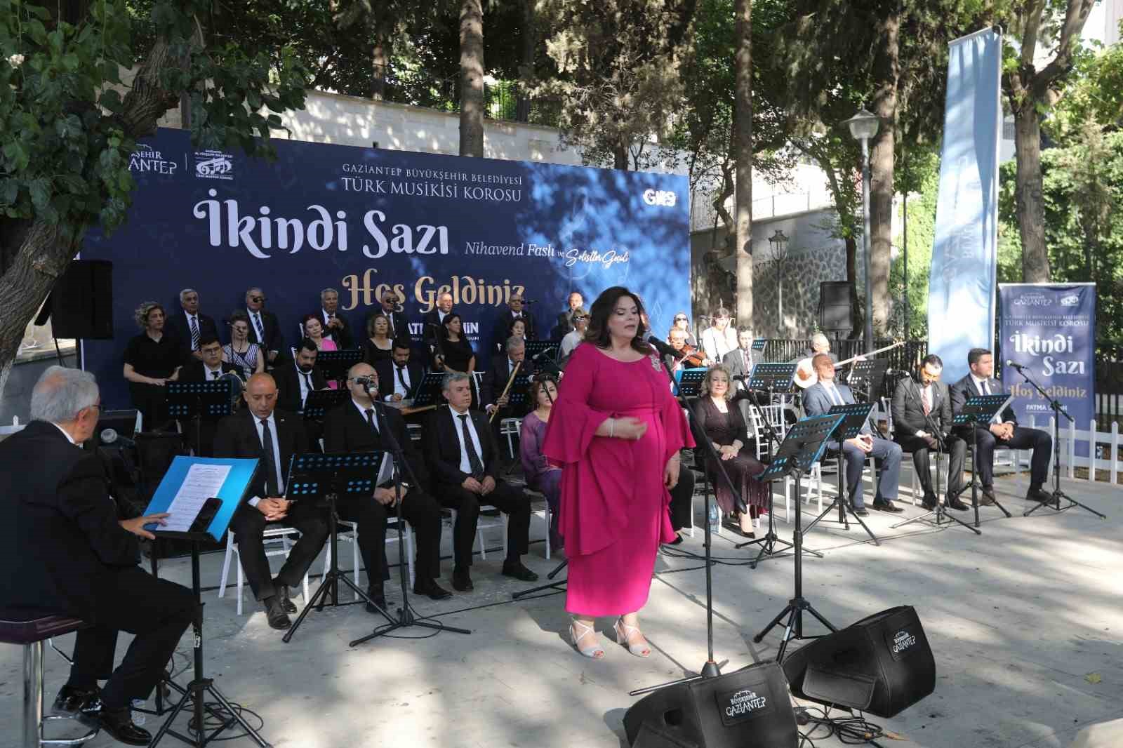 İkindi sazı geleneği ile Gaziantep’e özgü türküler yeniden seslendirildi