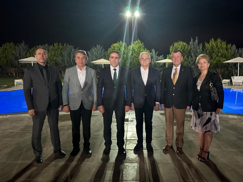 Burhaniye&rsquo;de Kaymakam İlyas Memiş i&ccedil;in veda yemeği d&uuml;zenlendi
