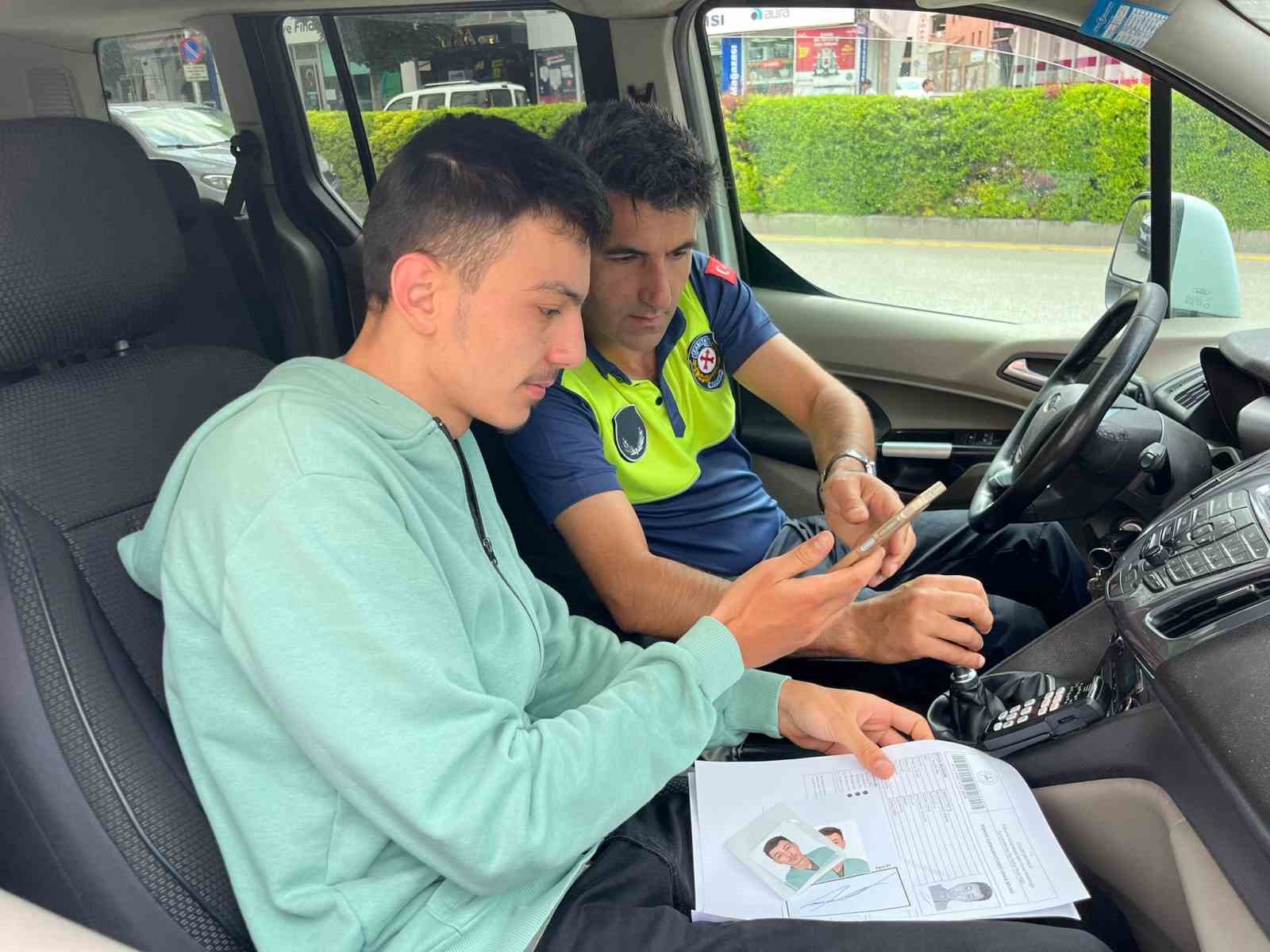 YKS sınavında adayların imdadına zabıta yetişti
