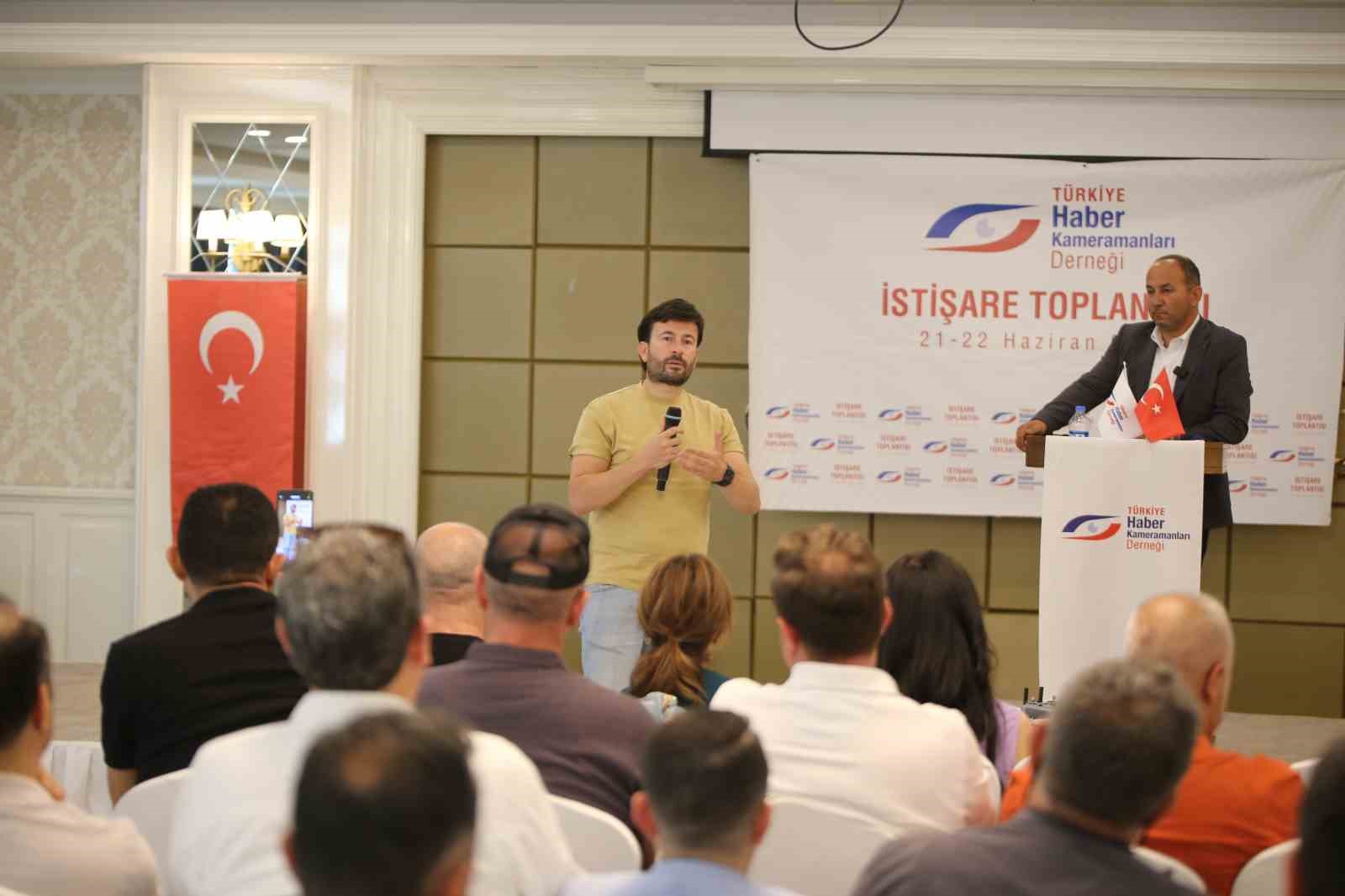 Afyonkarahisar&rsquo;da haber kameramanlarının sorunları ve &ccedil;&ouml;z&uuml;m &ouml;nerileri ele alındı
