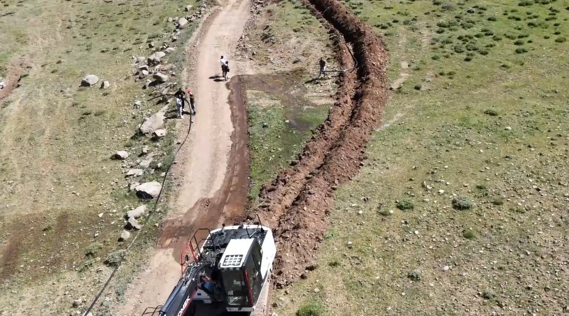 Köylünün yüz yıllık su hasreti sona erdi