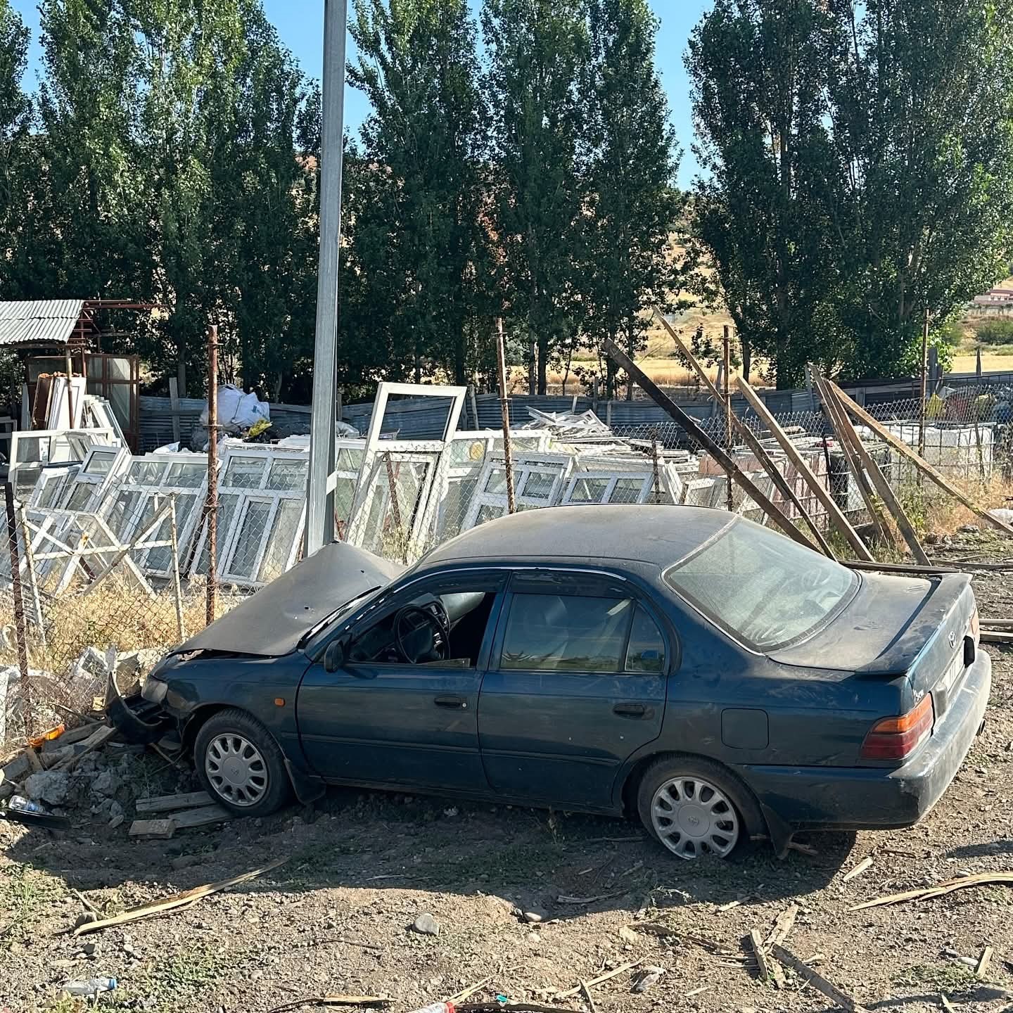 Bing&ouml;l&rsquo;de otomobil elektrik direğine &ccedil;arptı: 2 yaralı
