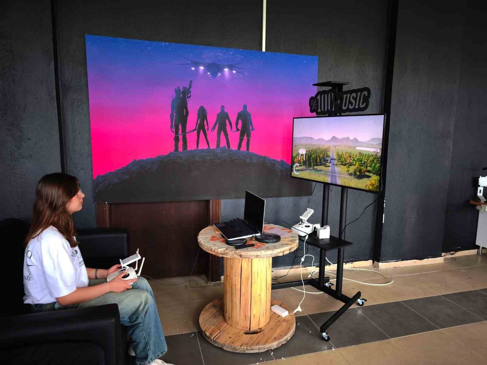 Aydın&rsquo;da Ticari İHA Pilotları mezun oldu
