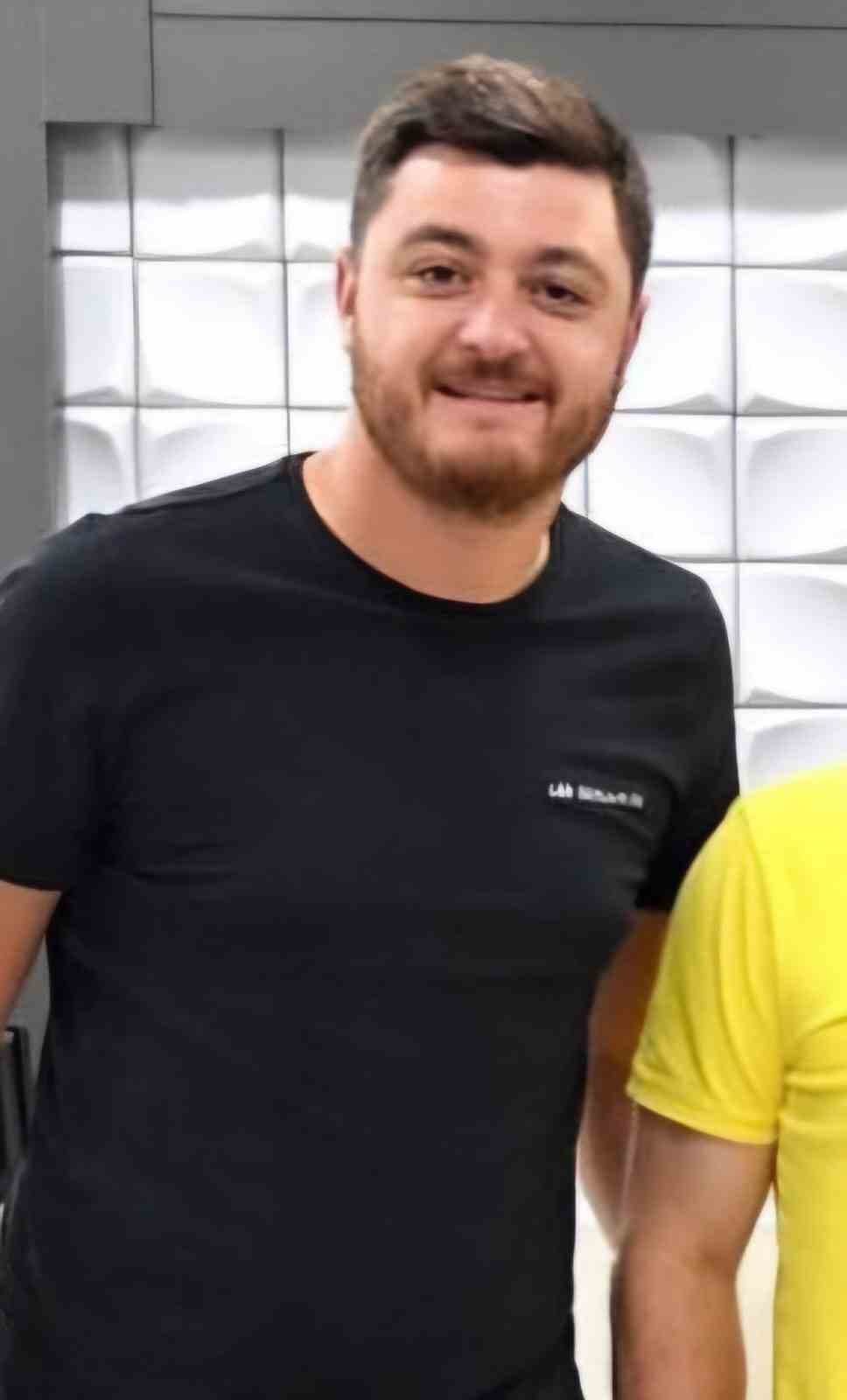 Ayvalık’ta gece yarısı feci kaza: 1 ölü, 1 yaralı