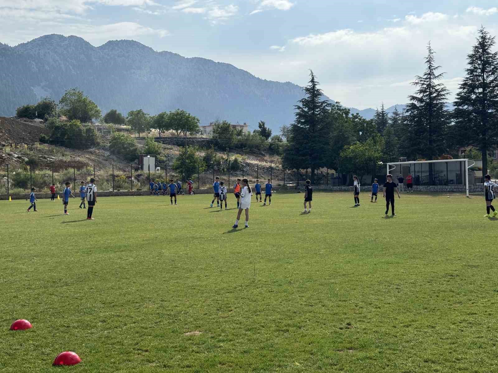 Antalya’daki ’spor köyü’ üçüncü kez kapılarını genç sporculara açtı