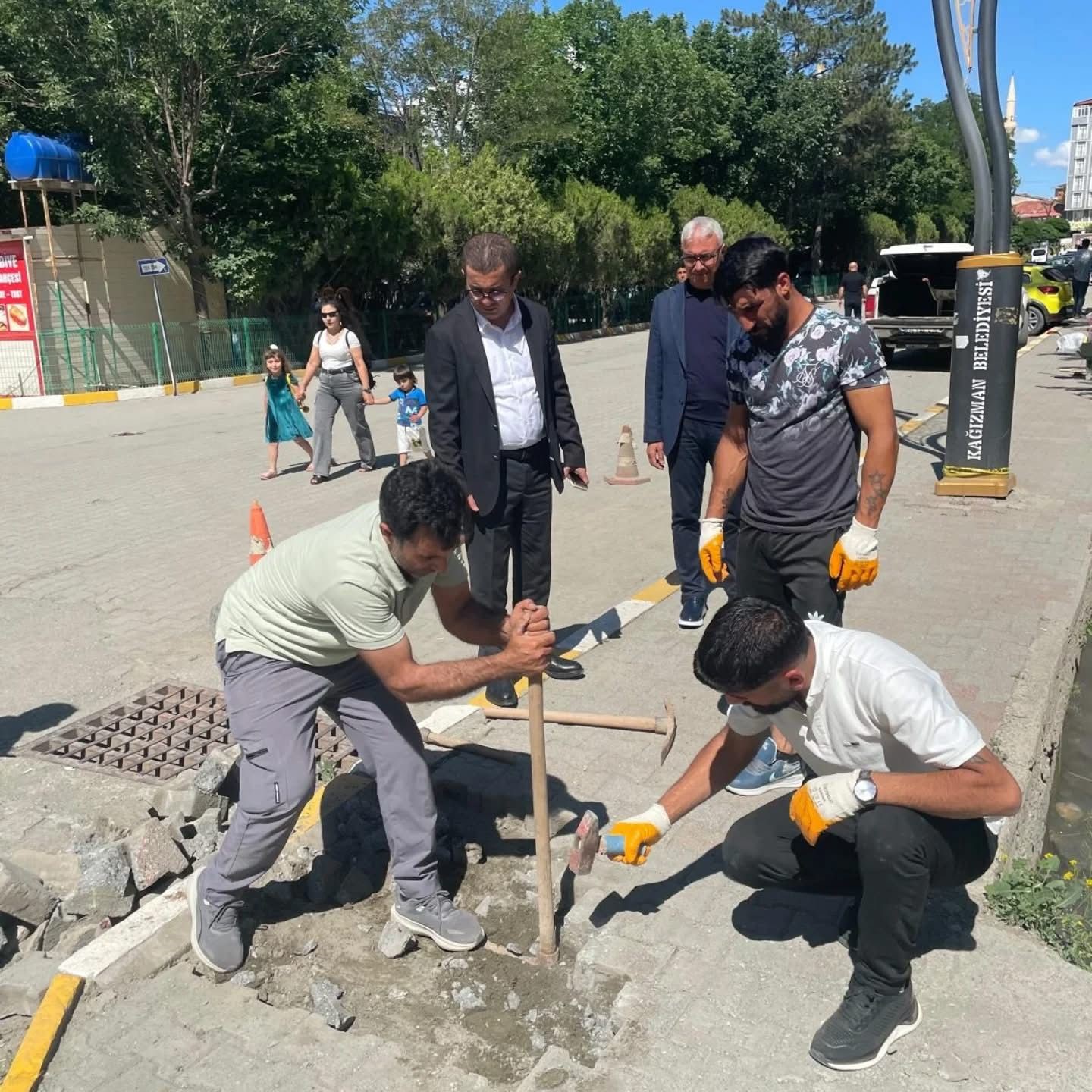 Kağızman Belediyesi yaz sezonu &ccedil;alışmalarına başladı
