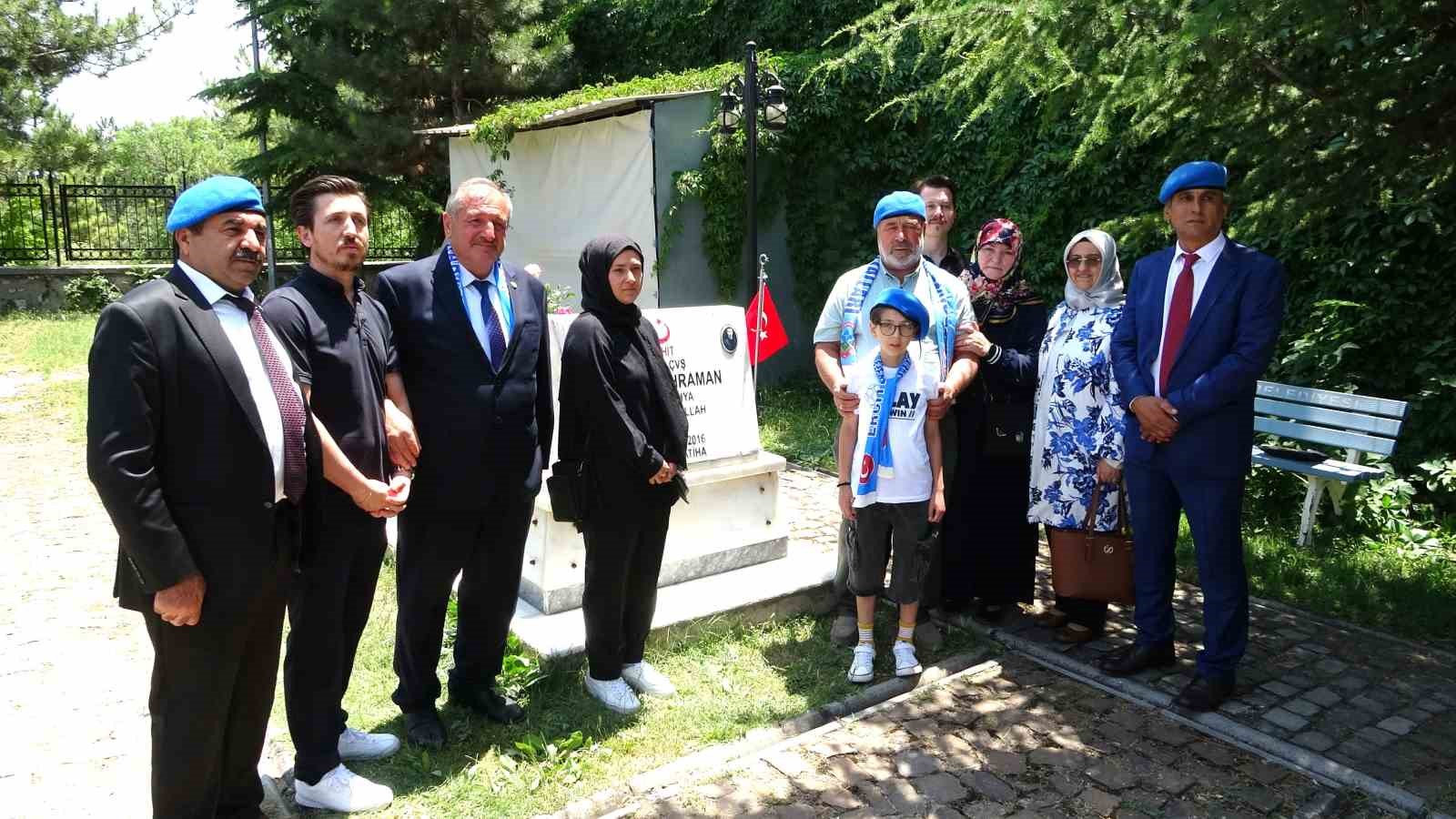 Şehit babasına duygu yüklü karne hediyesi
