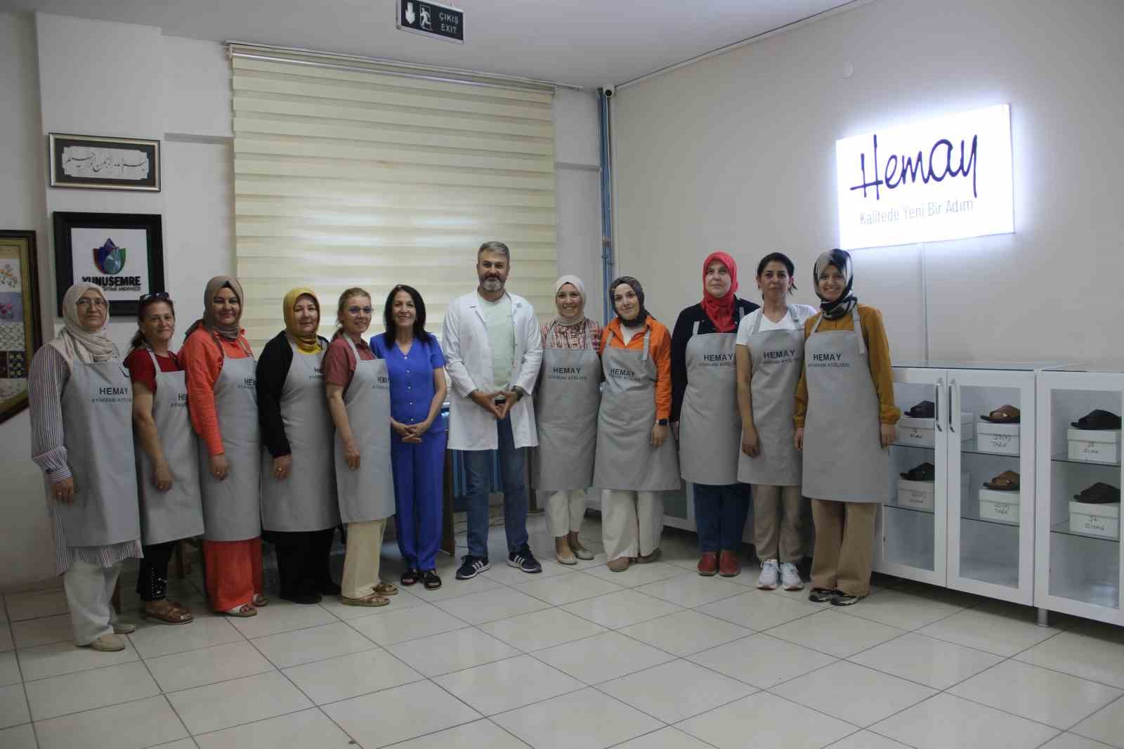 Kadın kursiyerler ayakkabı sektörünü şekillendirecek