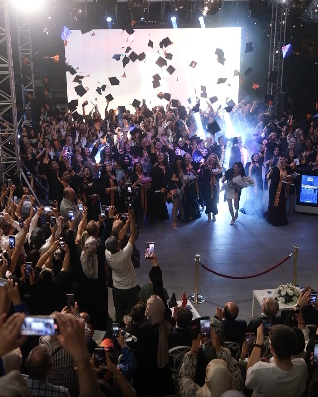 Mudanya Üniversitesi’nde mezuniyet heyecanı