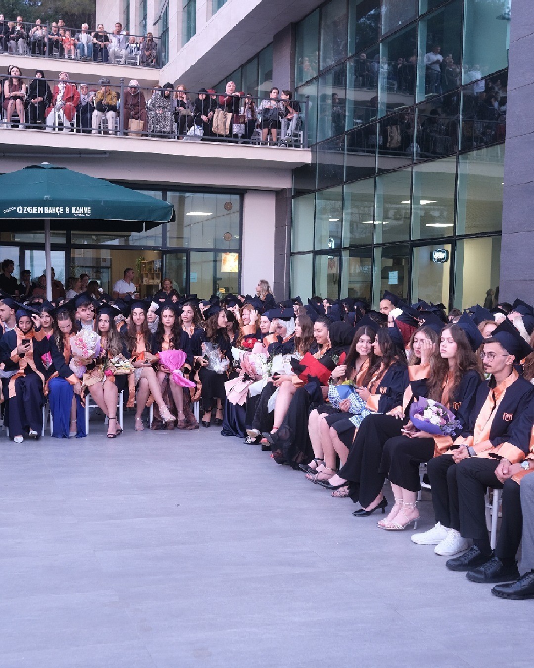 Mudanya Üniversitesi’nde mezuniyet heyecanı