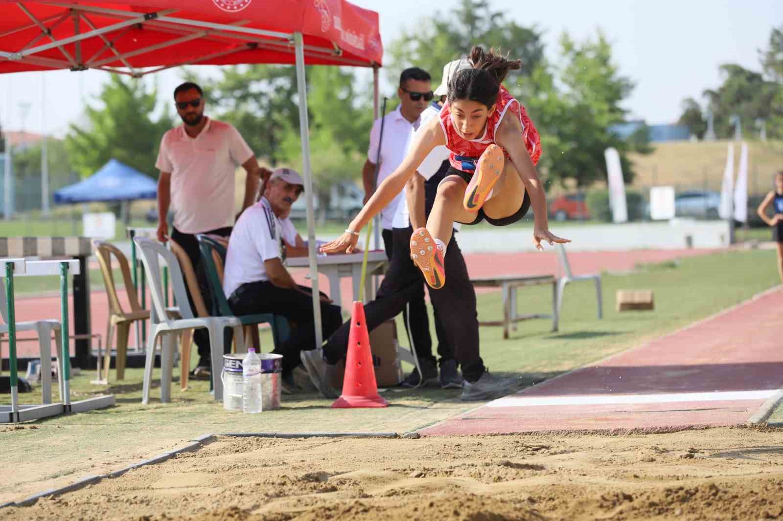 Analig Atletizm Grup Şampiyonası heyecanı Denizli’de yaşandı