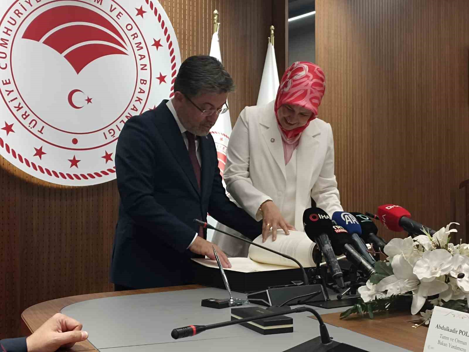 Bakan Yumaklı: "Bir ünite kan bağışı yapan tüm gönüllüler adına 3 fidan dikerek geleceğe eser bırakmasını sağlayacağız"
