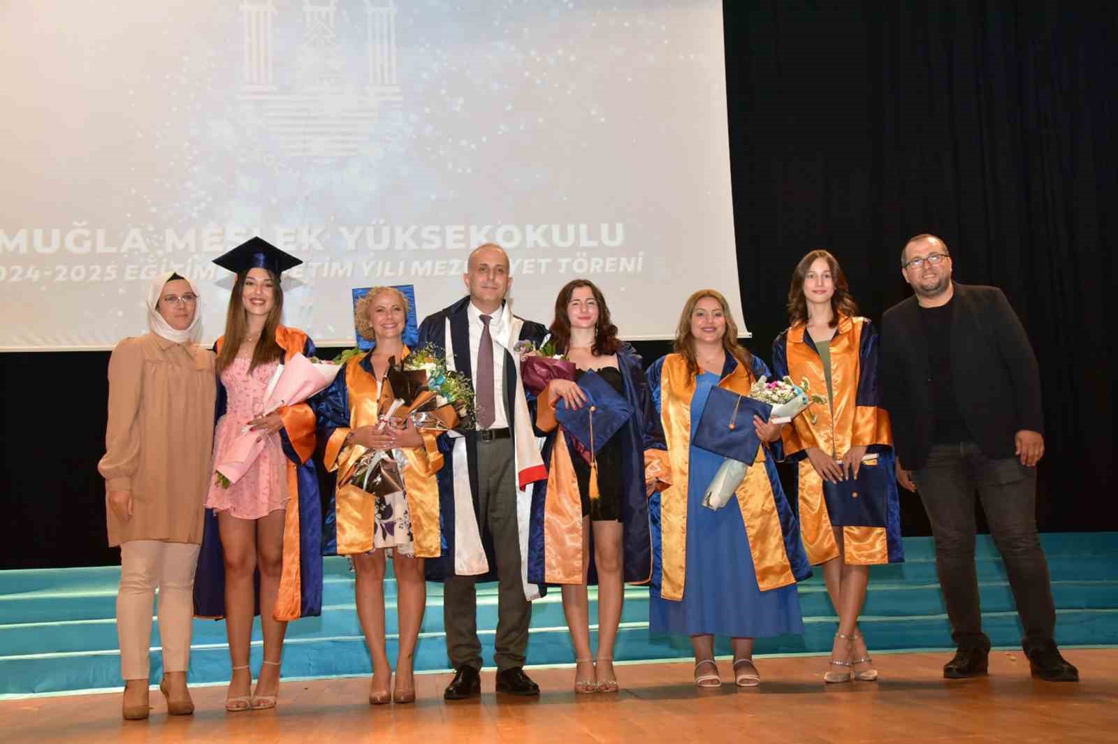 Muğla MYO ile Dalaman MYO’da mezuniyet sevinci