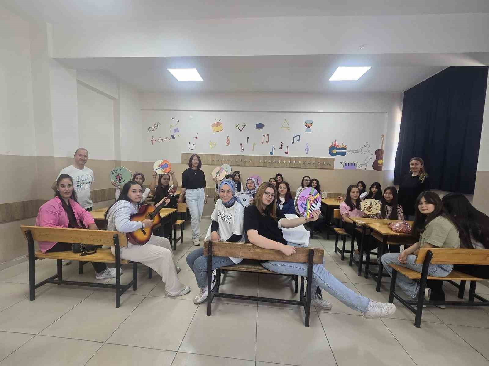 Zübeyde Hanım MTAL’de Müzik Sınıfı oluşturuldu