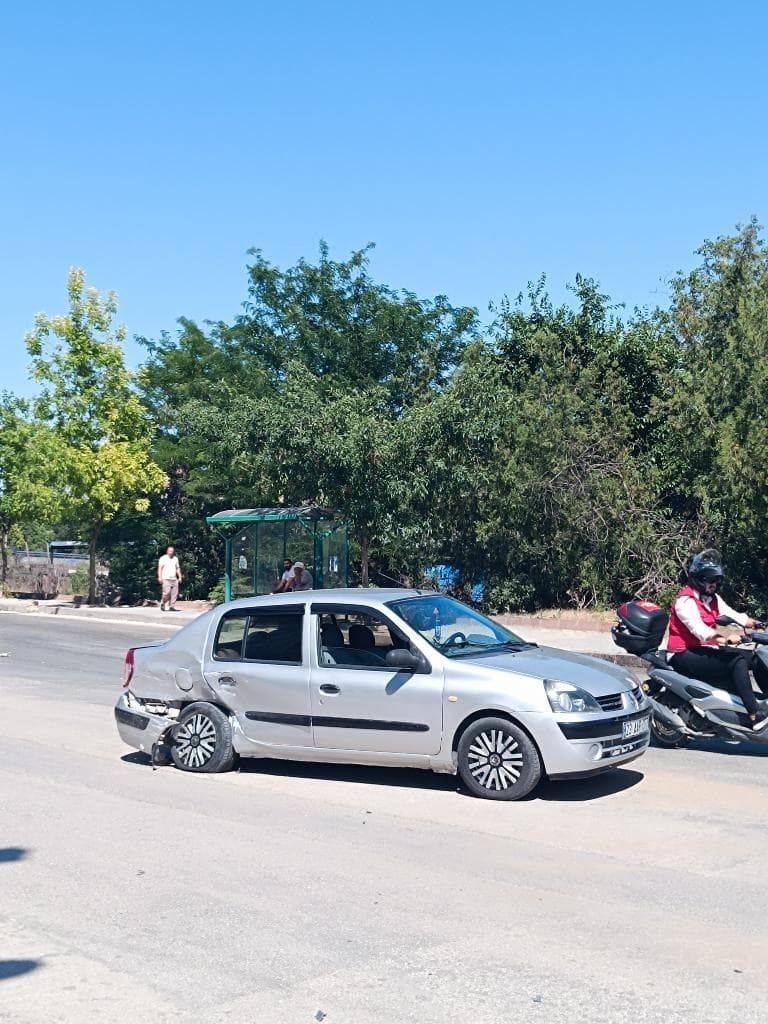 Elazığ'da trafik kazası: 3 kişi yaralandı - İHA