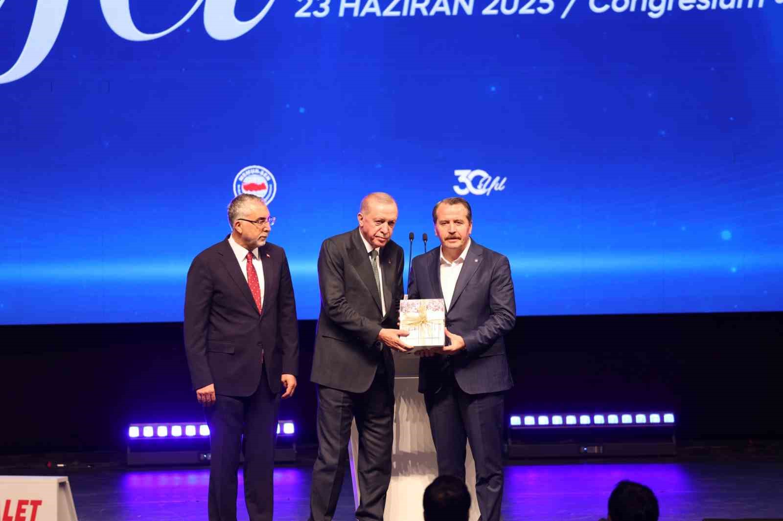 Memur-Sen Başkanı Yalçın: "Kamu görevlileri için ise yeni bir sendikal yasaya ihtiyaç var"
