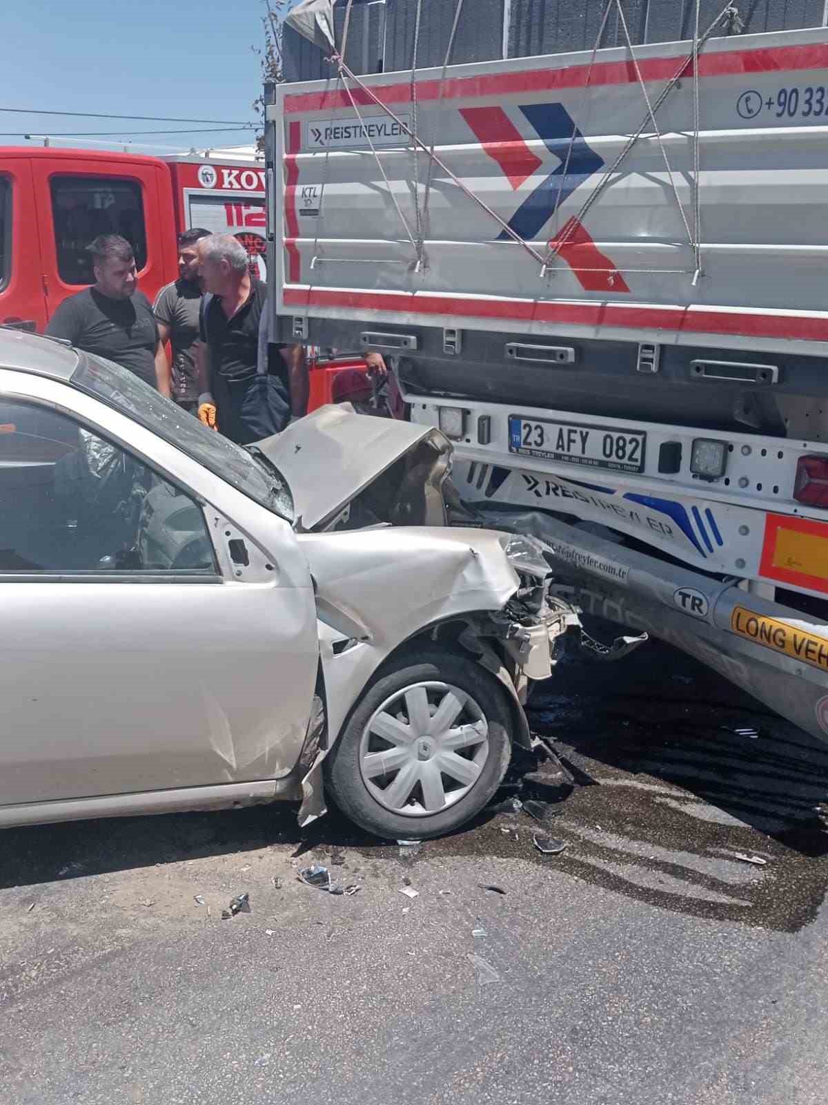 Elazığ&rsquo;da trafik kazası: 1 yaralı
