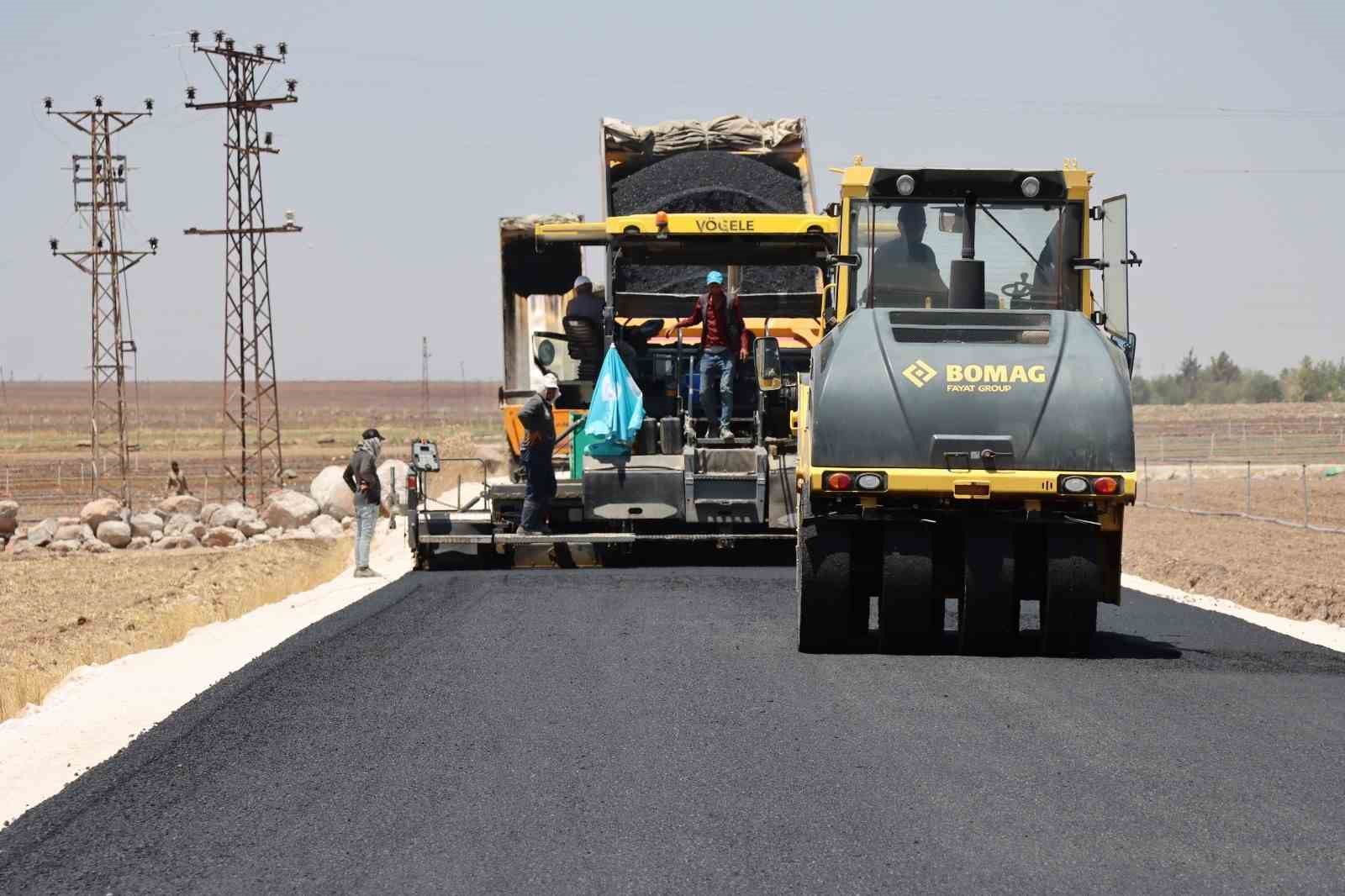 Suru&ccedil; ve Harran&rsquo;ın ardından Ceylanpınar kırsalı da sıcak asfaltla buluşuyor

