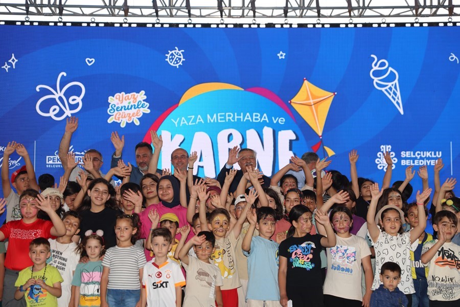 Çocuklar Yaza Merhaba Karne Şenliği’nde doyasıya eğlendi