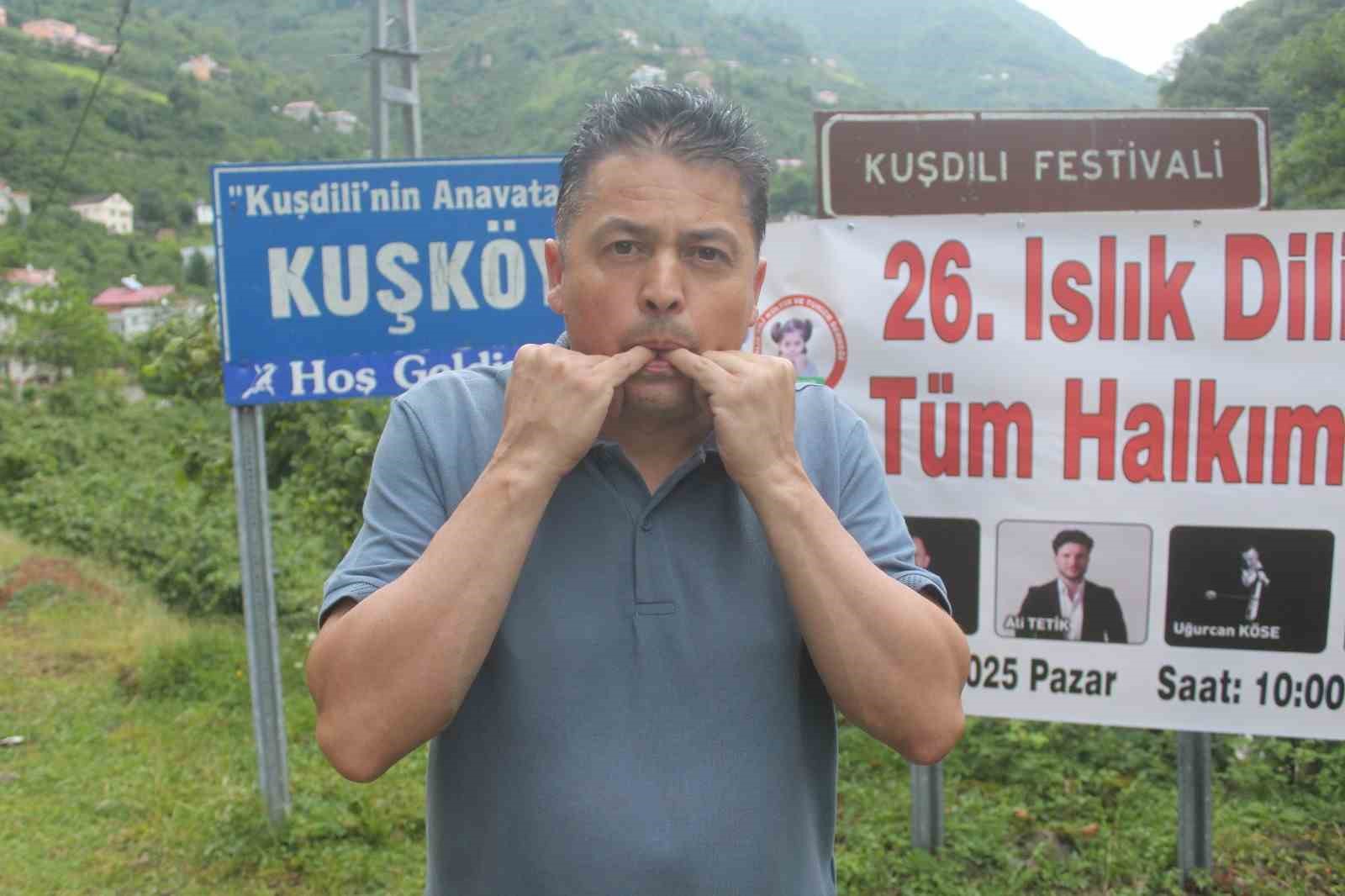 Kuşlar gibi konuştular, festivale davet ettiler