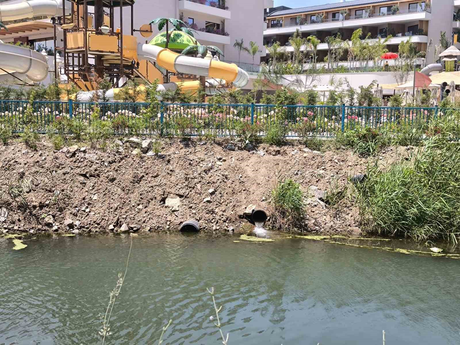 Bakanlık&rsquo;tan Karataş Plajı&rsquo;ndaki otele bir ceza daha: &Ouml;zel &ccedil;evre koruma b&ouml;lgesini kirleten otele 1 milyon TL ceza
