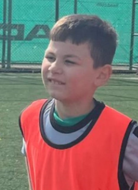 G&ouml;lde boğulan iki k&uuml;&ccedil;&uuml;k kuzen yan yana uğurlandı
