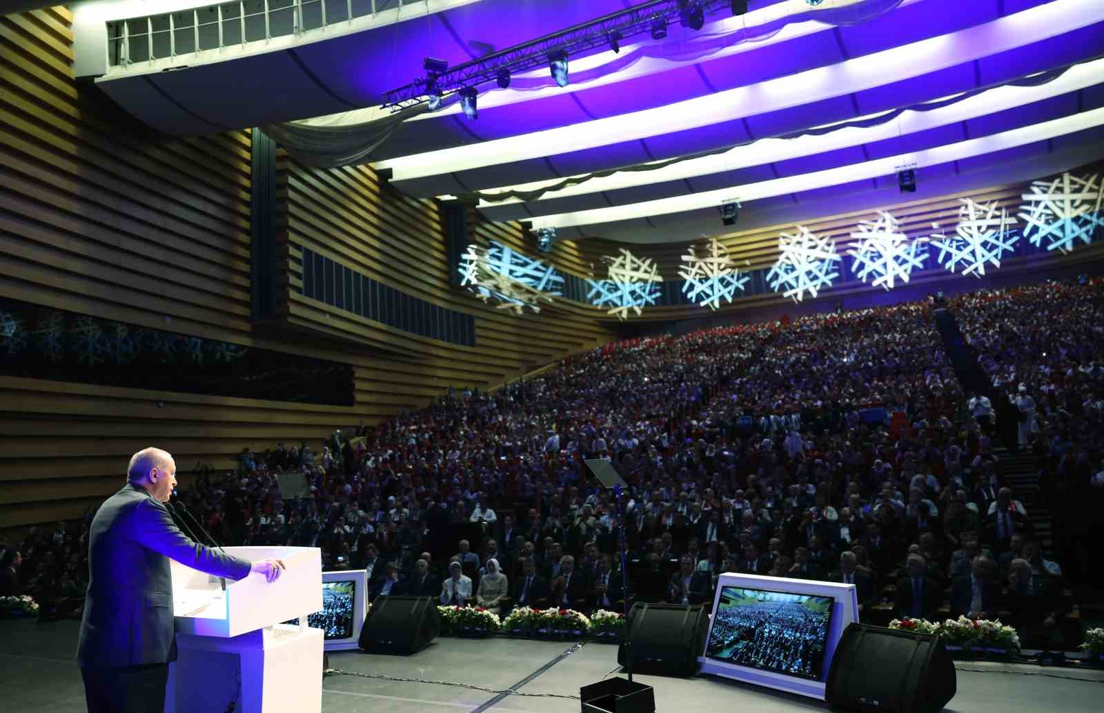 Cumhurbaşkanı Erdoğan: "İran’ın egemenliğine ve bölgemizin güvenliğine yönelik saldırıları kimden gelirse gelsin asla tasvip etmiyor ve tepkimizi de açıkça ortaya koyuyoruz."