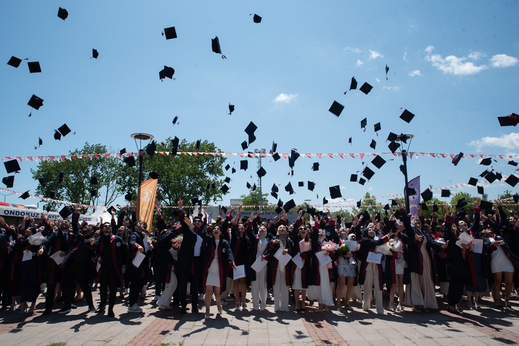 OMÜ İTBF’de mezuniyet töreni coşkusu