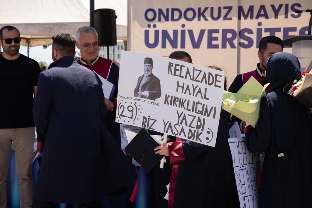 OMÜ İTBF’de mezuniyet töreni coşkusu

