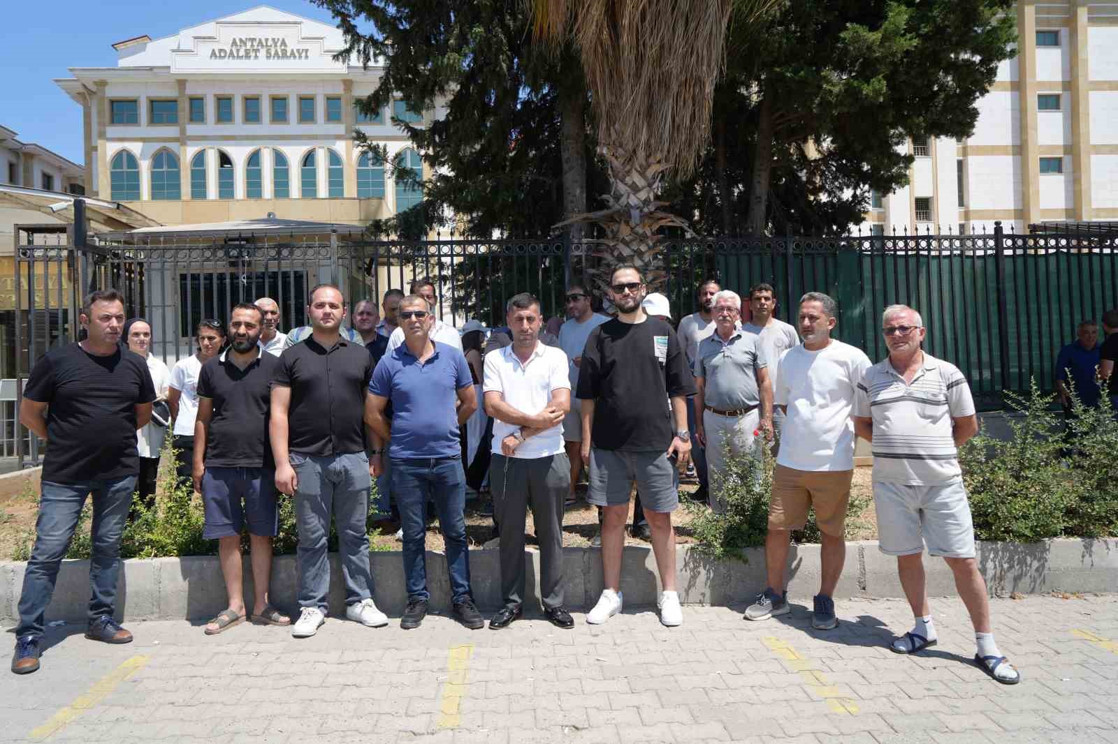 Satın aldıkları araçların kiralık olduğunu öğrenince hayatlarının şokunu yaşadılar