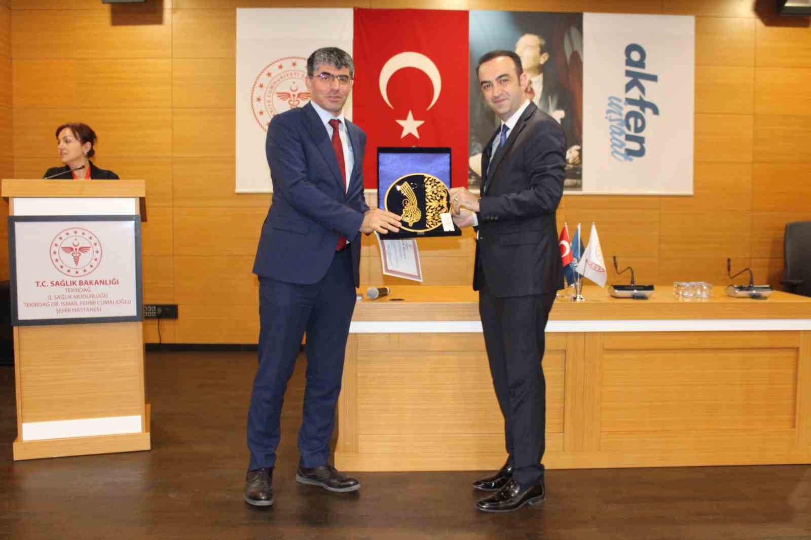 ’Beyin ölümü tanı süreçlerindeki zorluklar ve bağışlanan organların korunması için stratejiler’ konulu sempozyum
