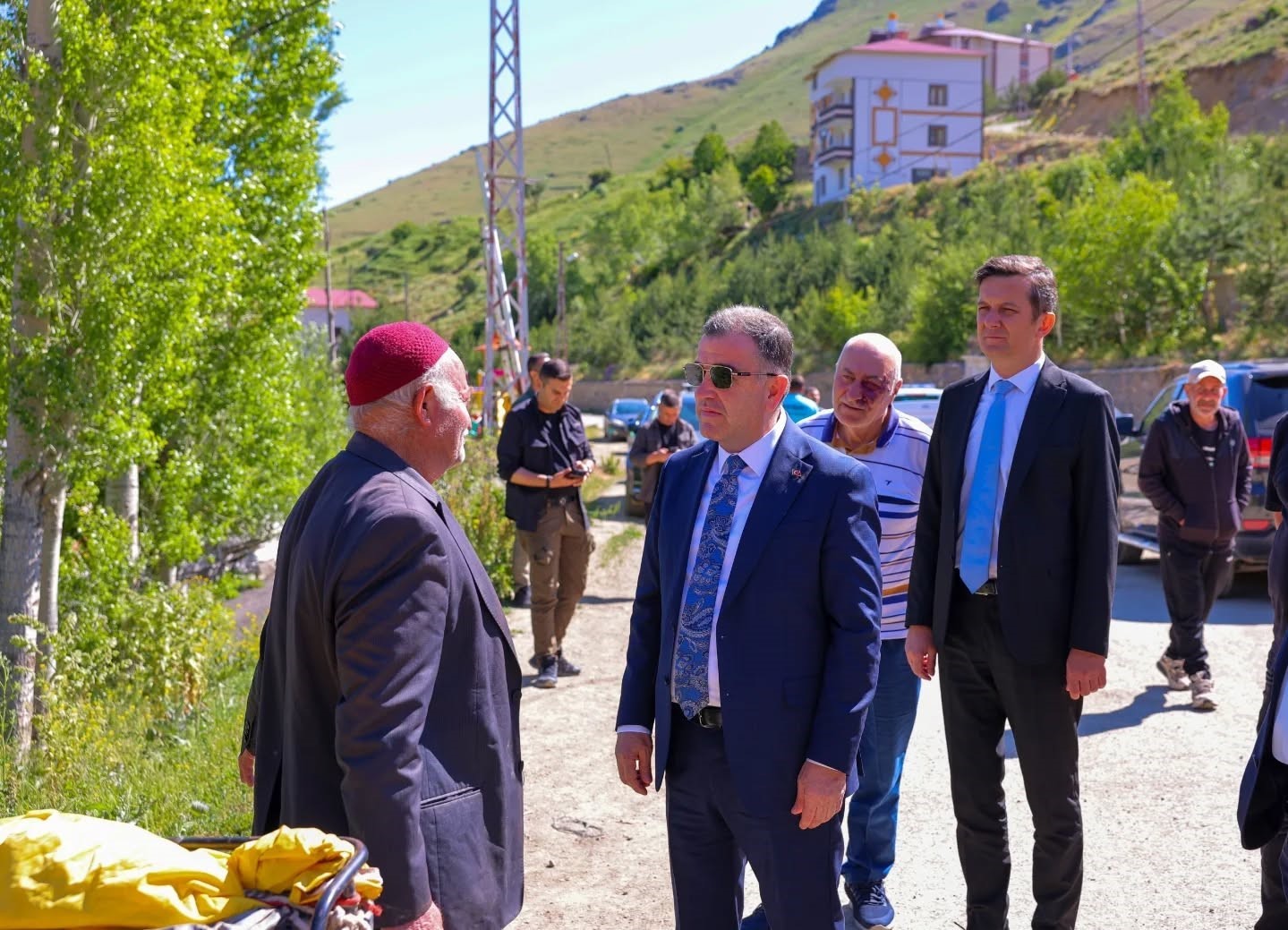 Yoncalı köyünde köy konağının yapımına başlandı
