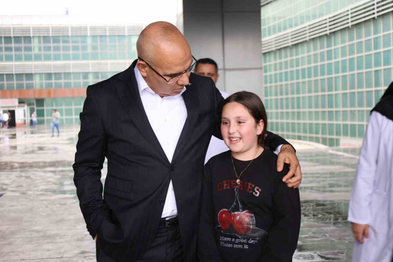 Ağrı Valisi Koç, Eğitim ve Araştırma Hastanesi’nde incelemelerde bulundu