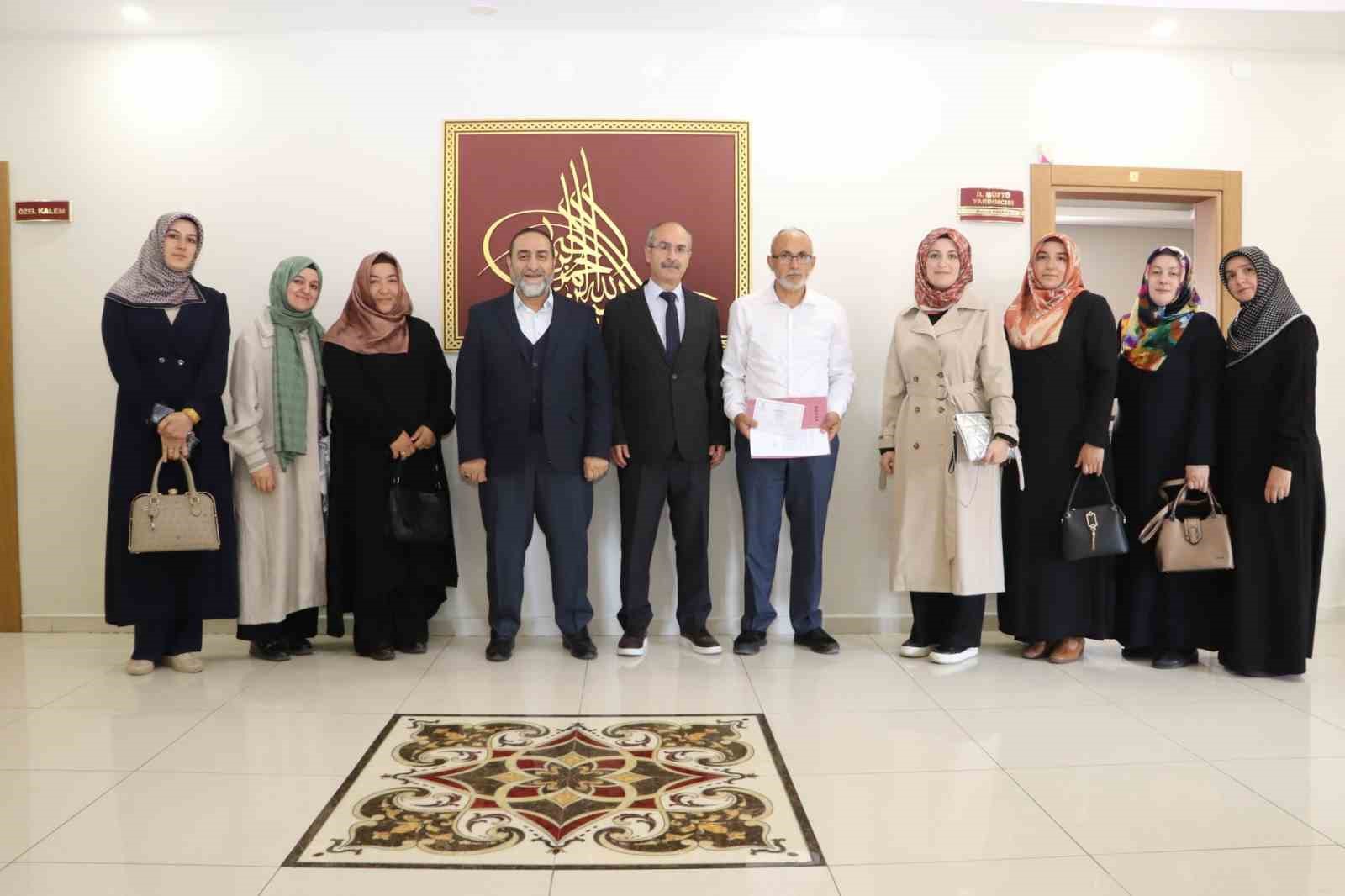 Hayır panayırından elde edilen geliri Filistin&rsquo;e bağışladılar
