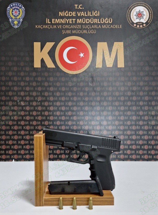 Niğde&rsquo;de ka&ccedil;ak&ccedil;ılık operasyonu: 4 g&ouml;zaltı
