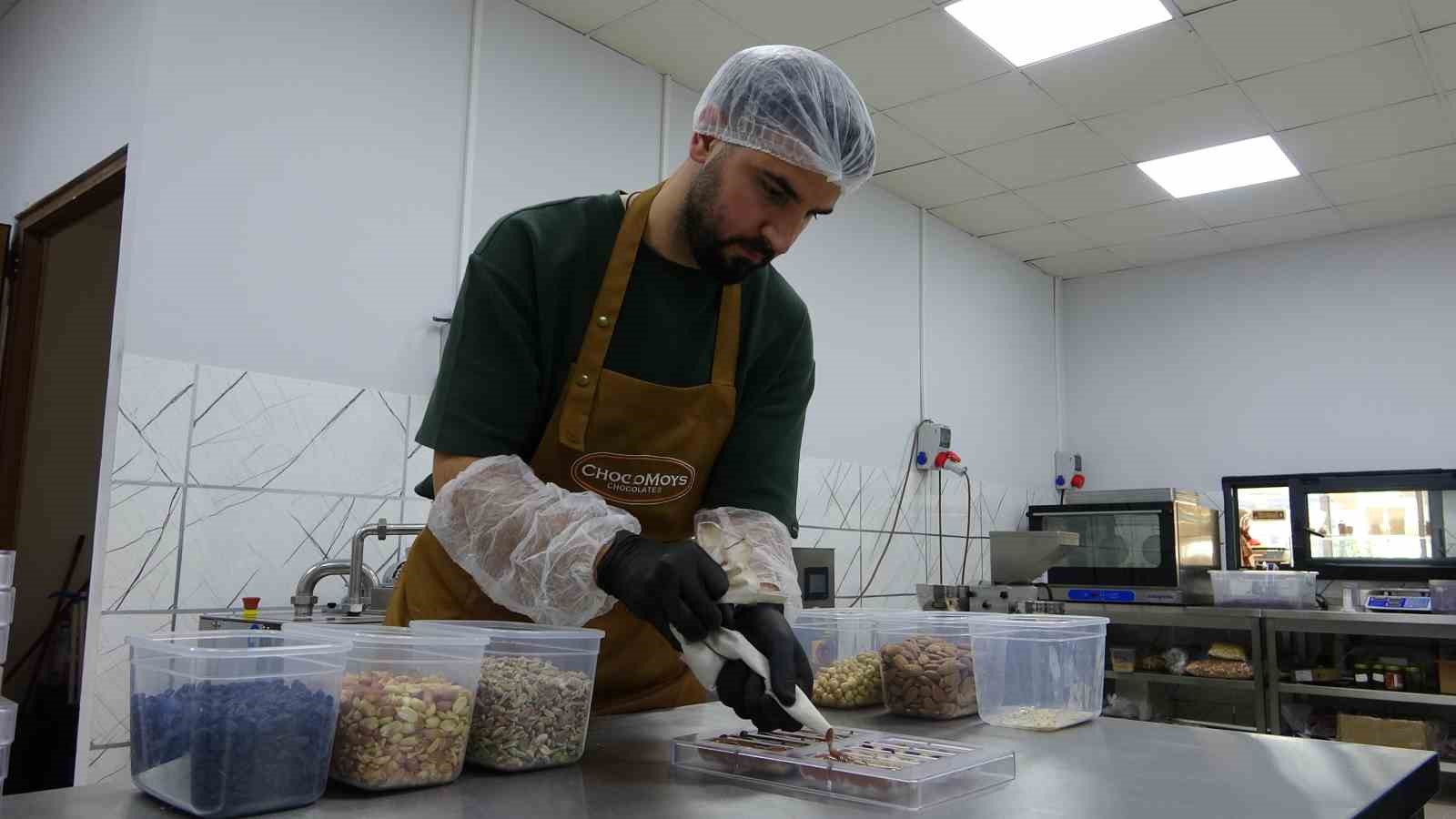 Dijital dünyadan çikolata atölyesine